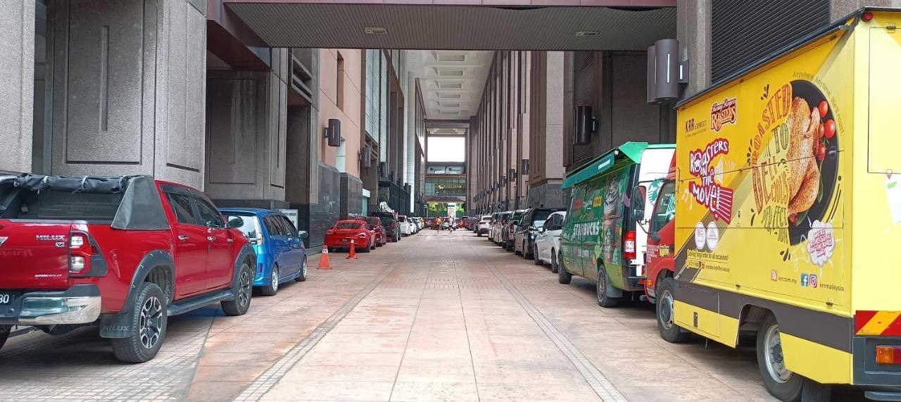 كوالالمبور Plaza Apartment At Berjaya Times Square Kl المظهر الخارجي الصورة